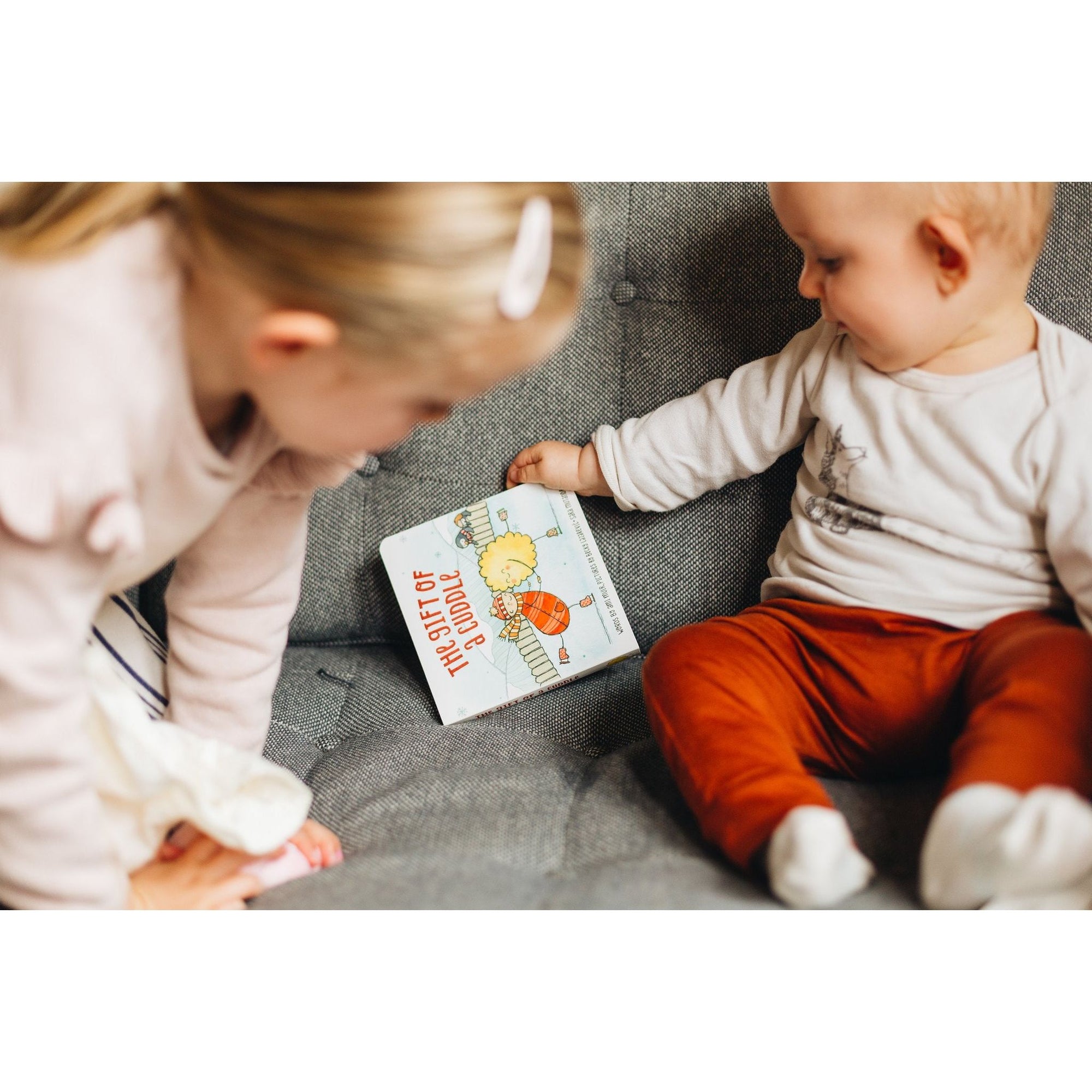 The Kiss Co - The Gift Of A Cuddle Board Book - Urban Naturals