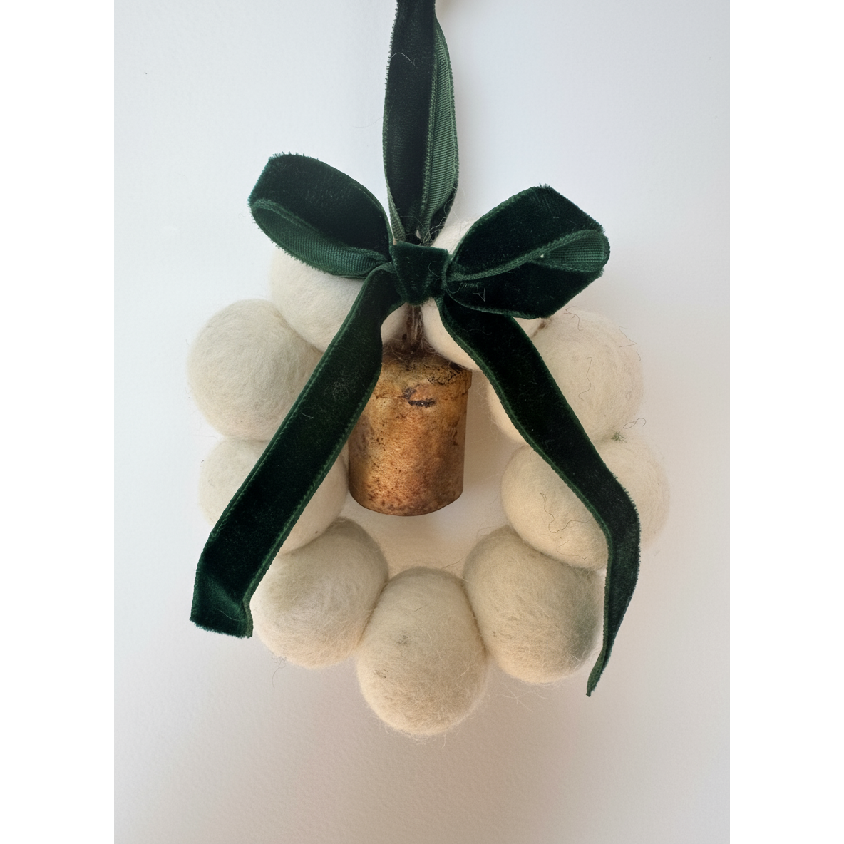 Bow Wreath Xmas Decoration - Urban Naturals