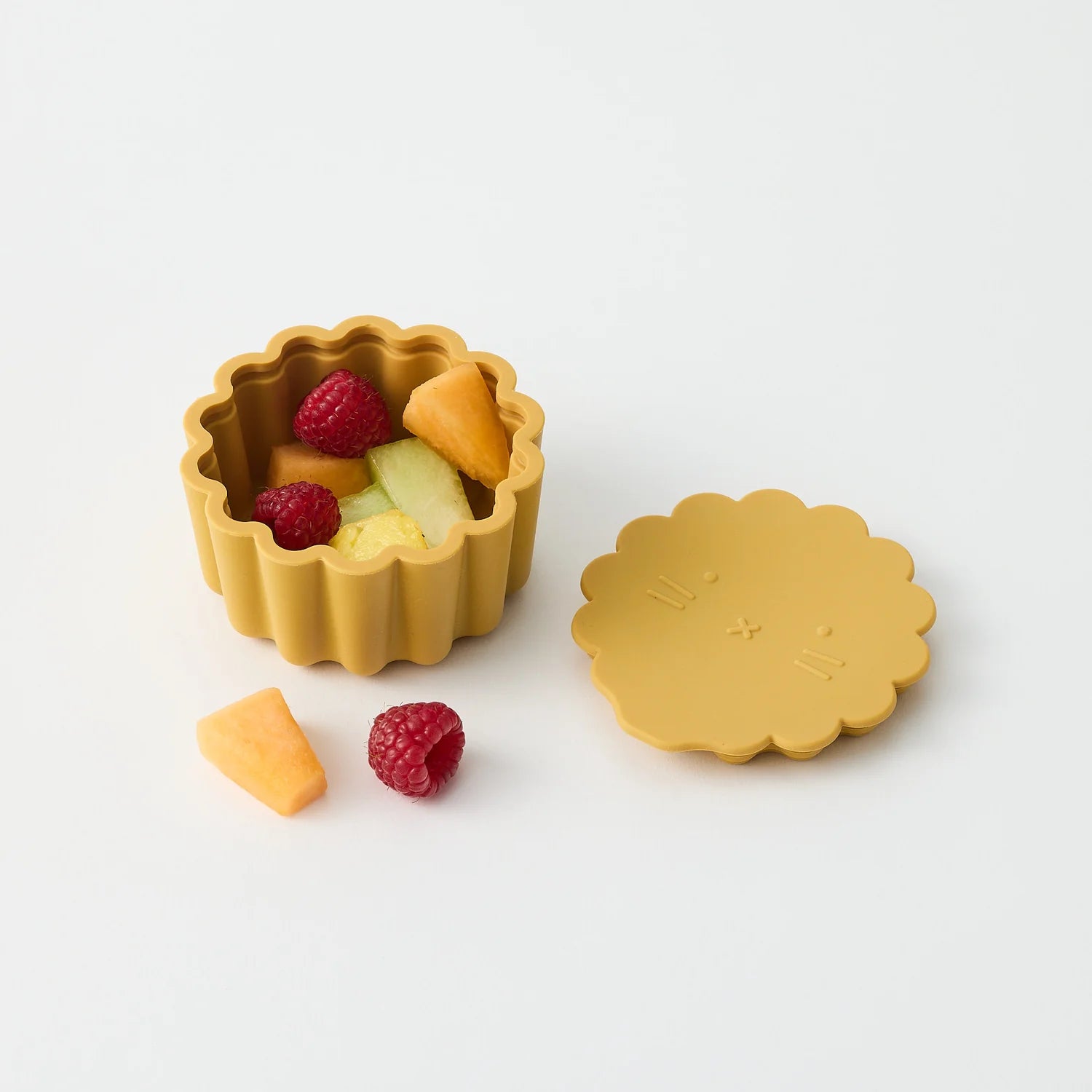 Silicone Mini Lion Snack Box - Sunshine - Urban Naturals