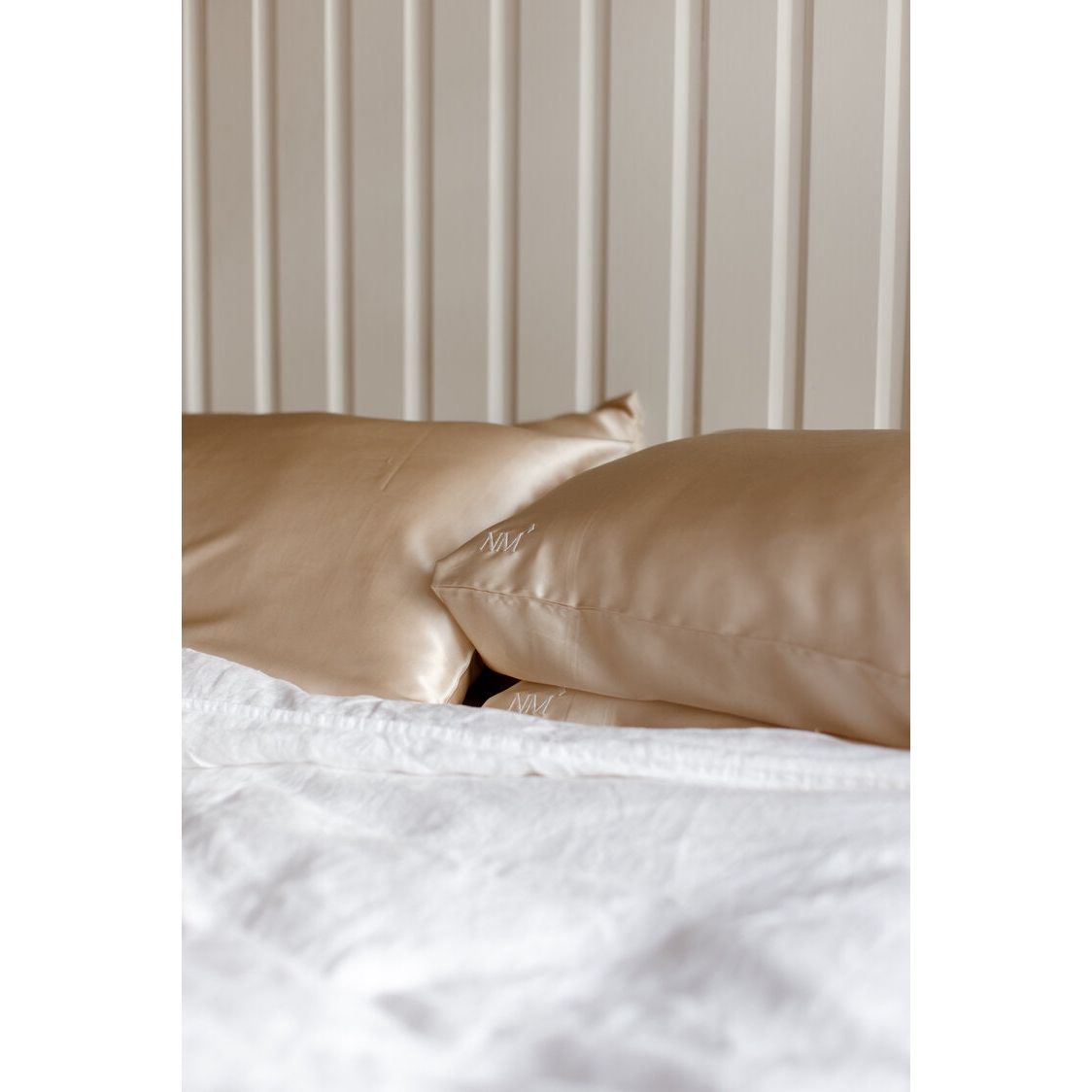 Silk moon outlet pillowcase